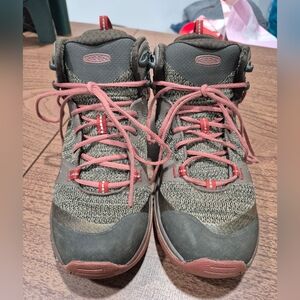 Keen Women's Lace Up Boots - Brown and Red